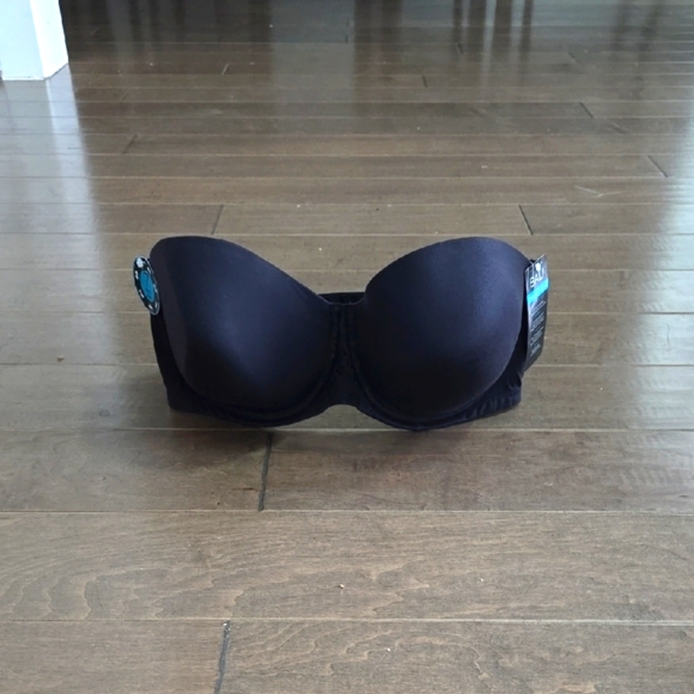 Black Strapless Bra W/ Straps